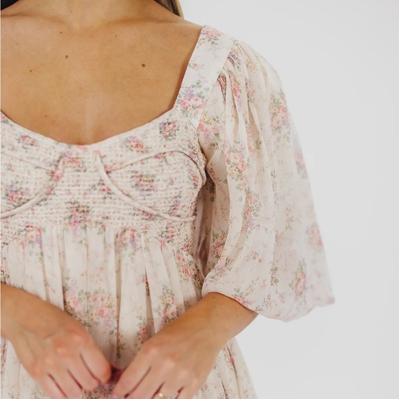 Worth Collective Harlow in Petal Pink Maxi Dress in Floral Puff Sleeve Dress - Picture 8 of 10